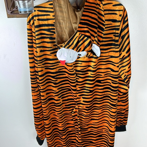 Tiger Halloween costume L/XL - Picture 6 of 16
